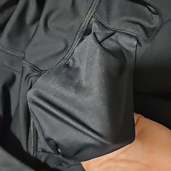 Under Armour athletic shorts - Picture 9 of 9